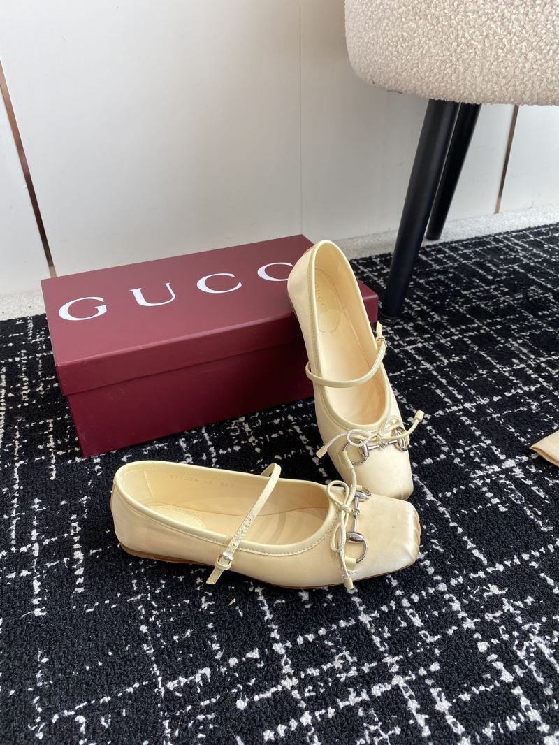 Gucci Flat Shoes